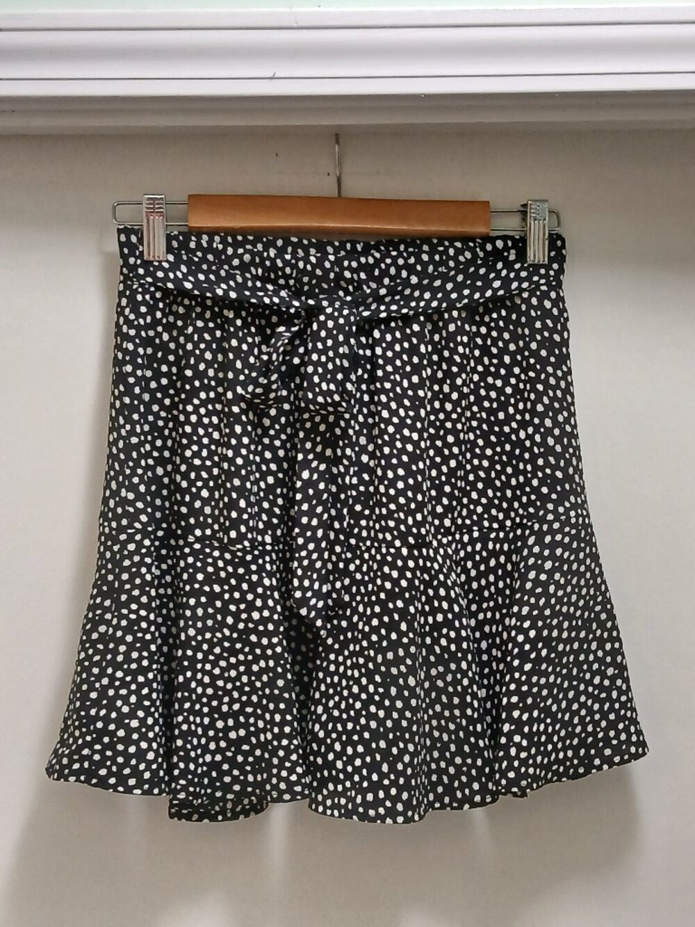 Throwback Retro Style GeeGee Black & White Polka Dot Ruffle Mini Skort Sz M